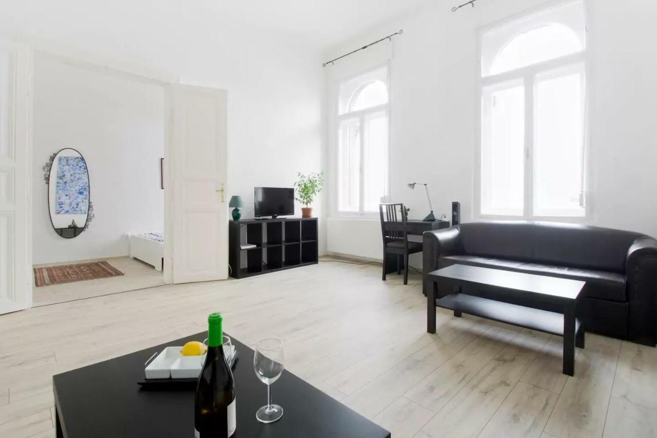Apartment Andrassy บูดาเปสต์ ภายนอก รูปภาพ