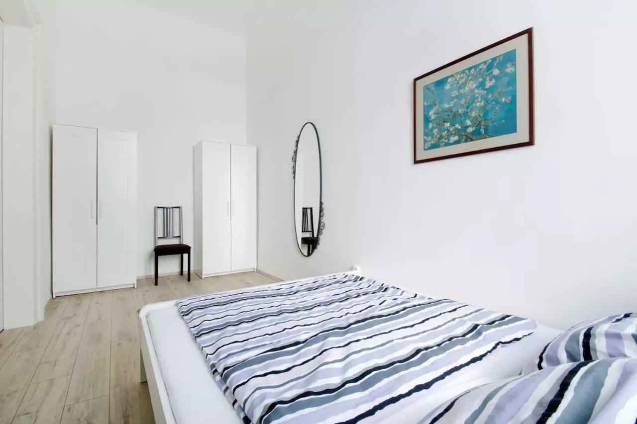 Apartment Andrassy บูดาเปสต์ ภายนอก รูปภาพ